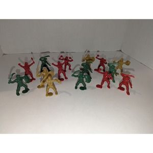 Lot Vintage Waxy Plastic Barbarian Army Men Figures Red Green Yellow Rare